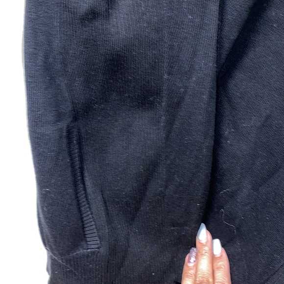 Guess hooded zip up sweater - size XL youth - Picture 6 of 8